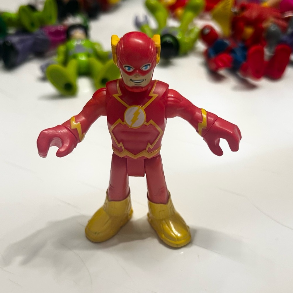 Fisher-Price Imaginext DC Super Friends The Flash action figure